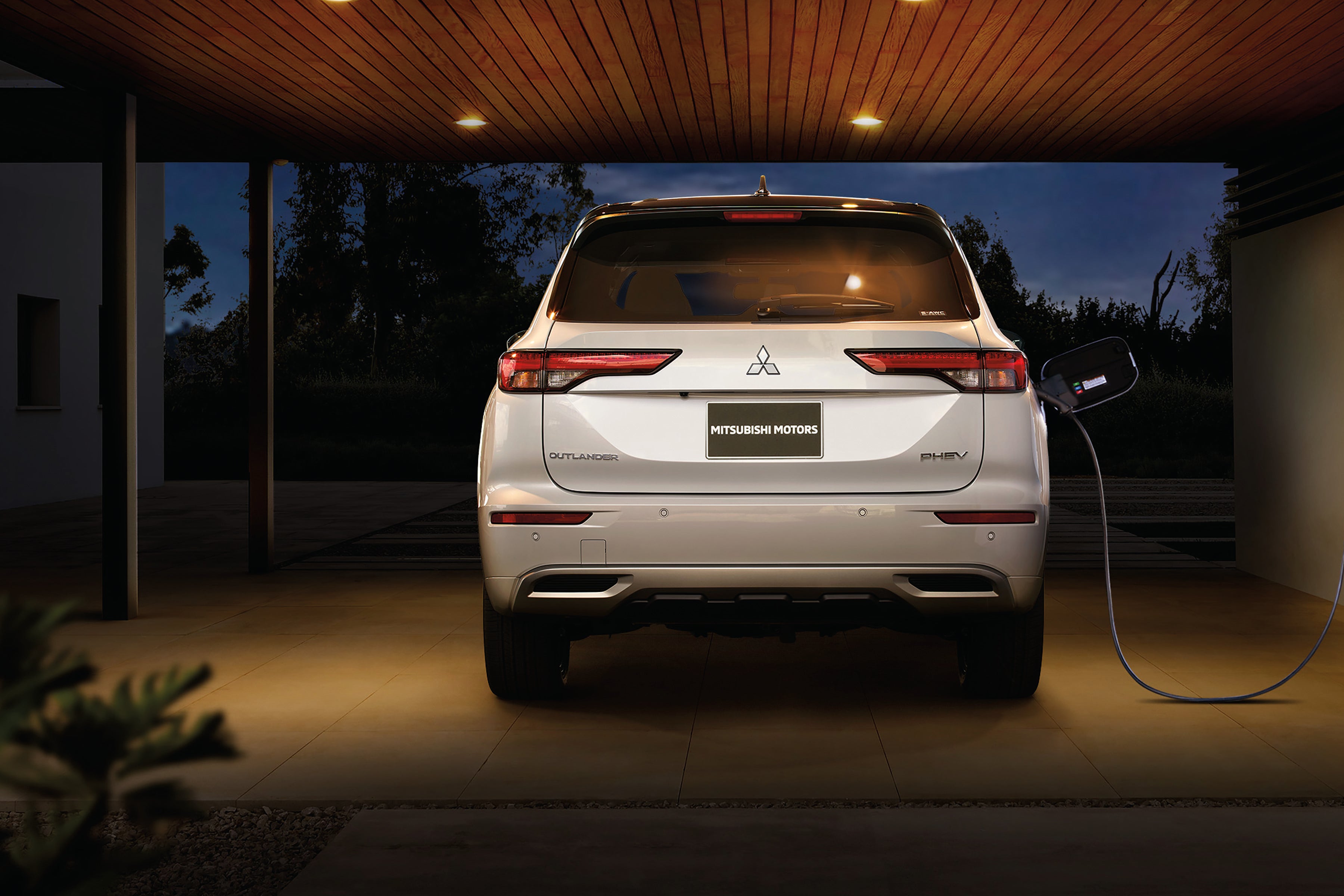 Mitsubishi Retail Graphic OUTLANDER PHEV 34