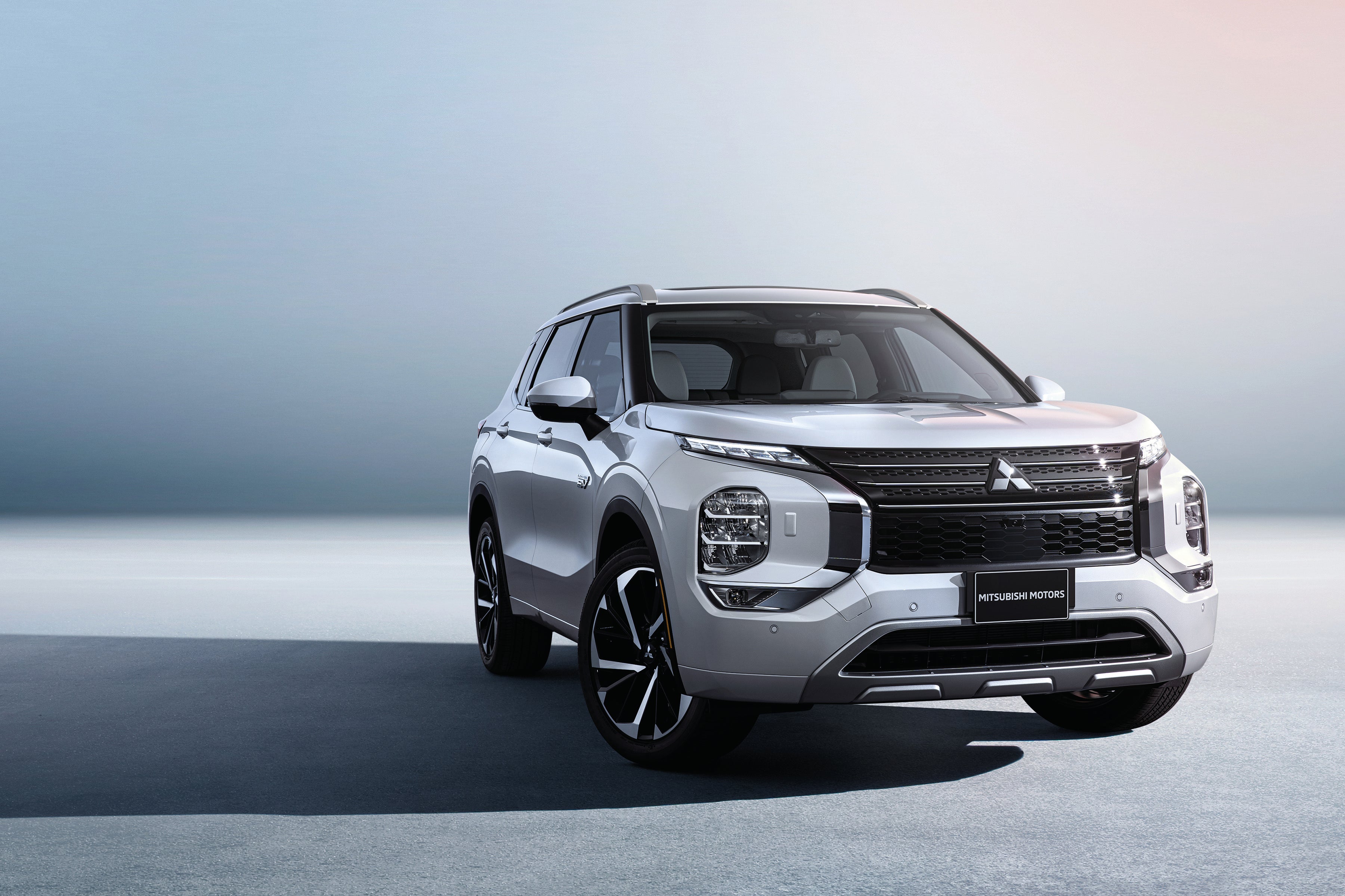 Mitsubishi Retail Graphic OUTLANDER PHEV 20
