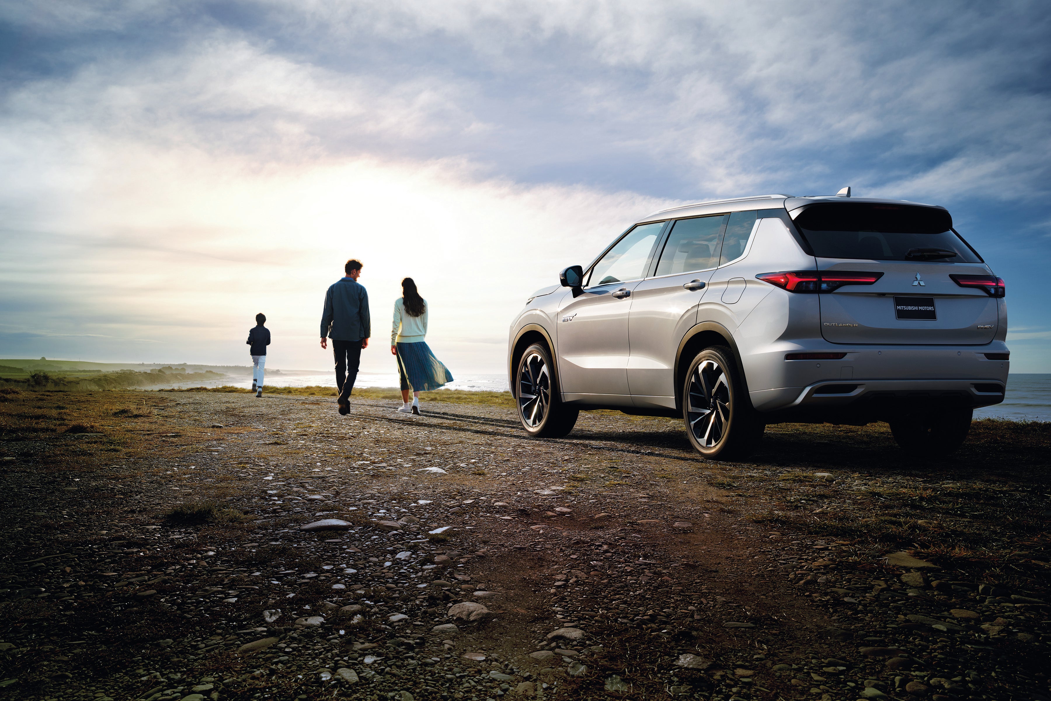 Mitsubishi Retail Graphic OUTLANDER PHEV 19