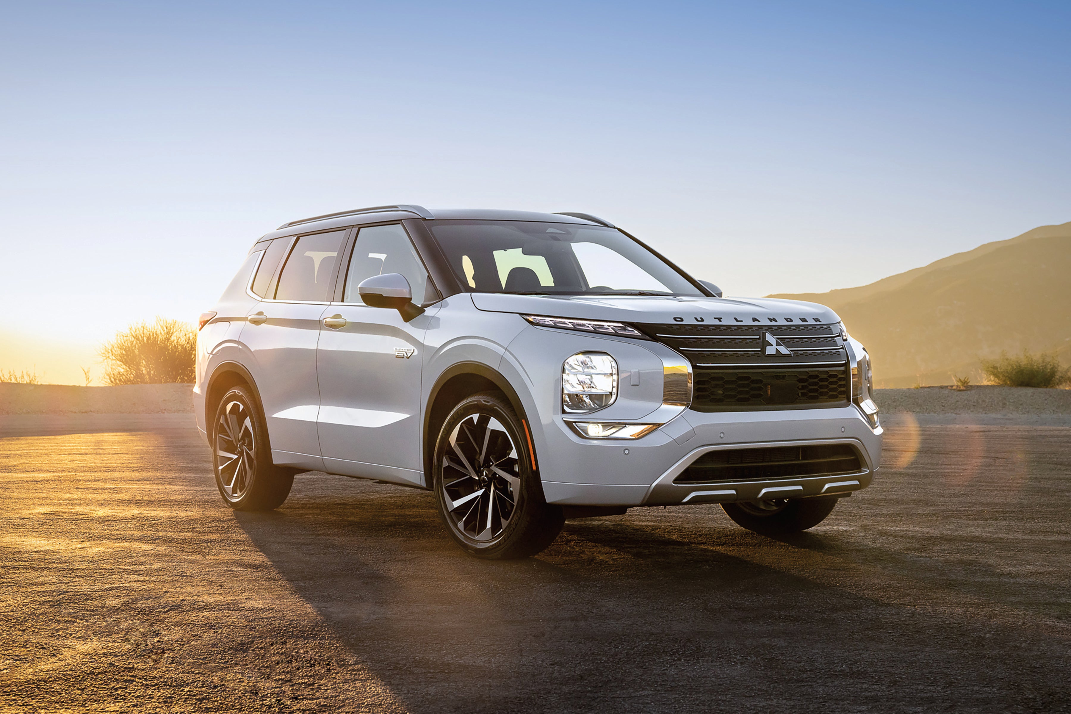 Mitsubishi Retail Graphic OUTLANDER PHEV 24