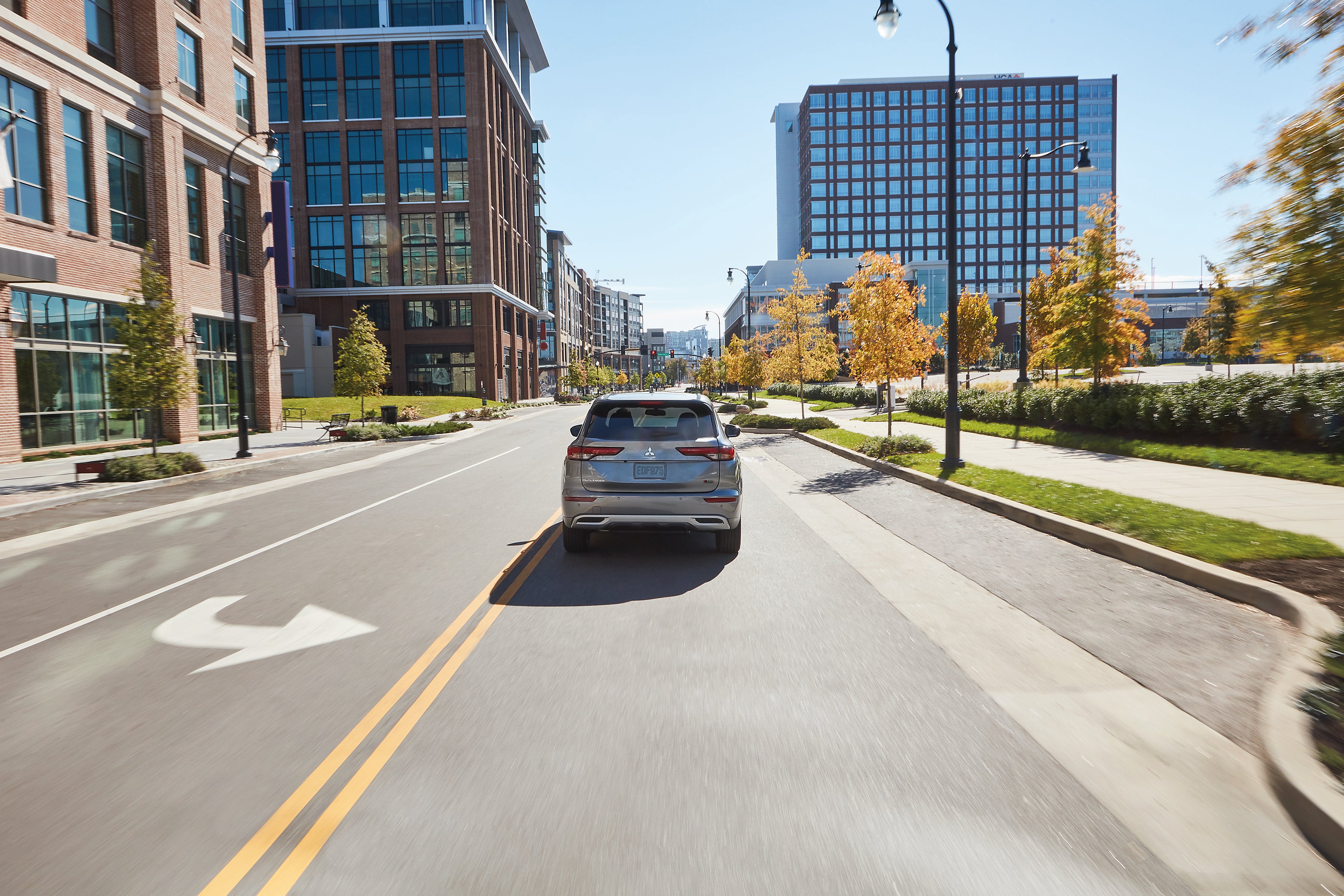 Mitsubishi Retail Graphic OUTLANDER 29