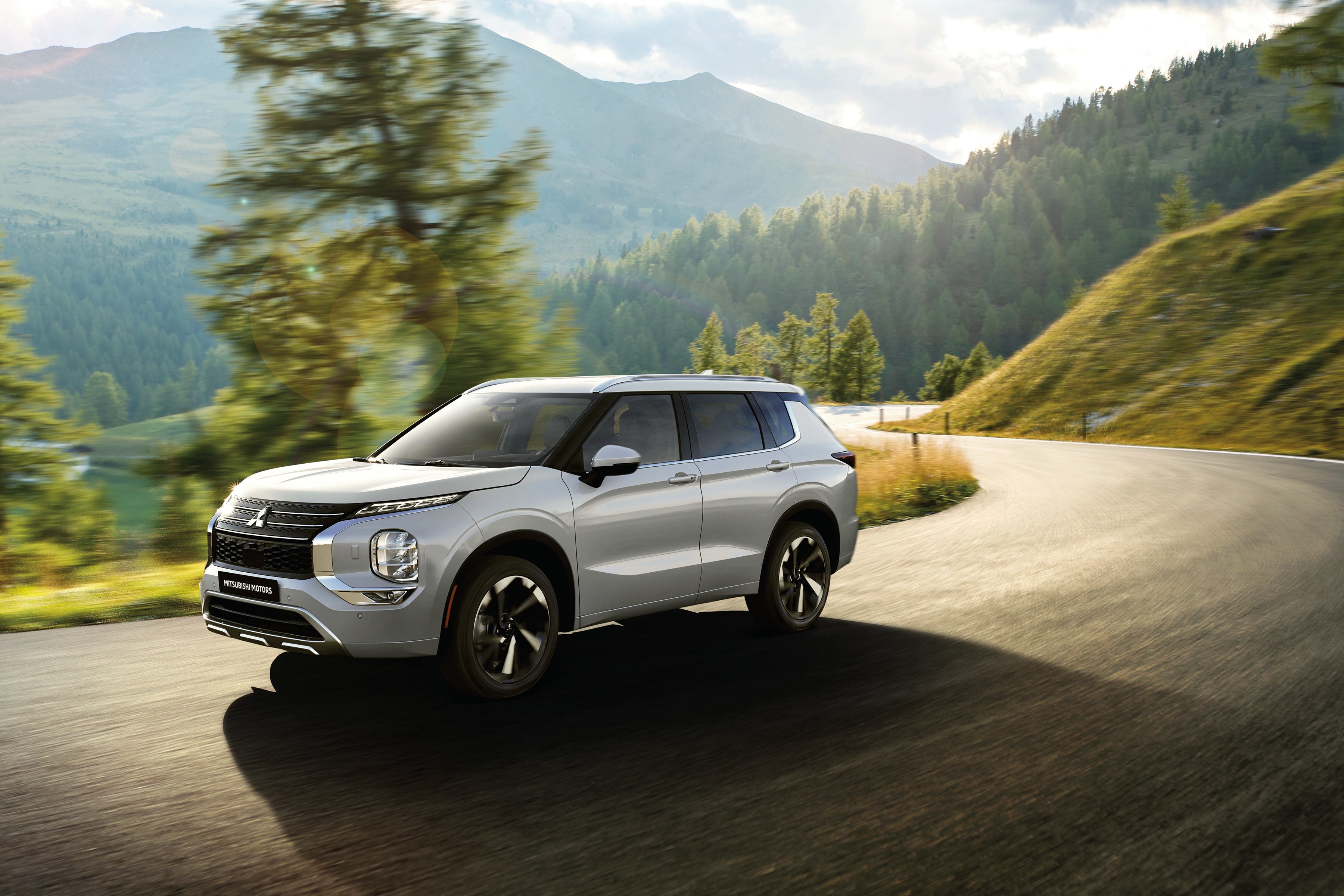 Mitsubishi Retail Graphic OUTLANDER 33