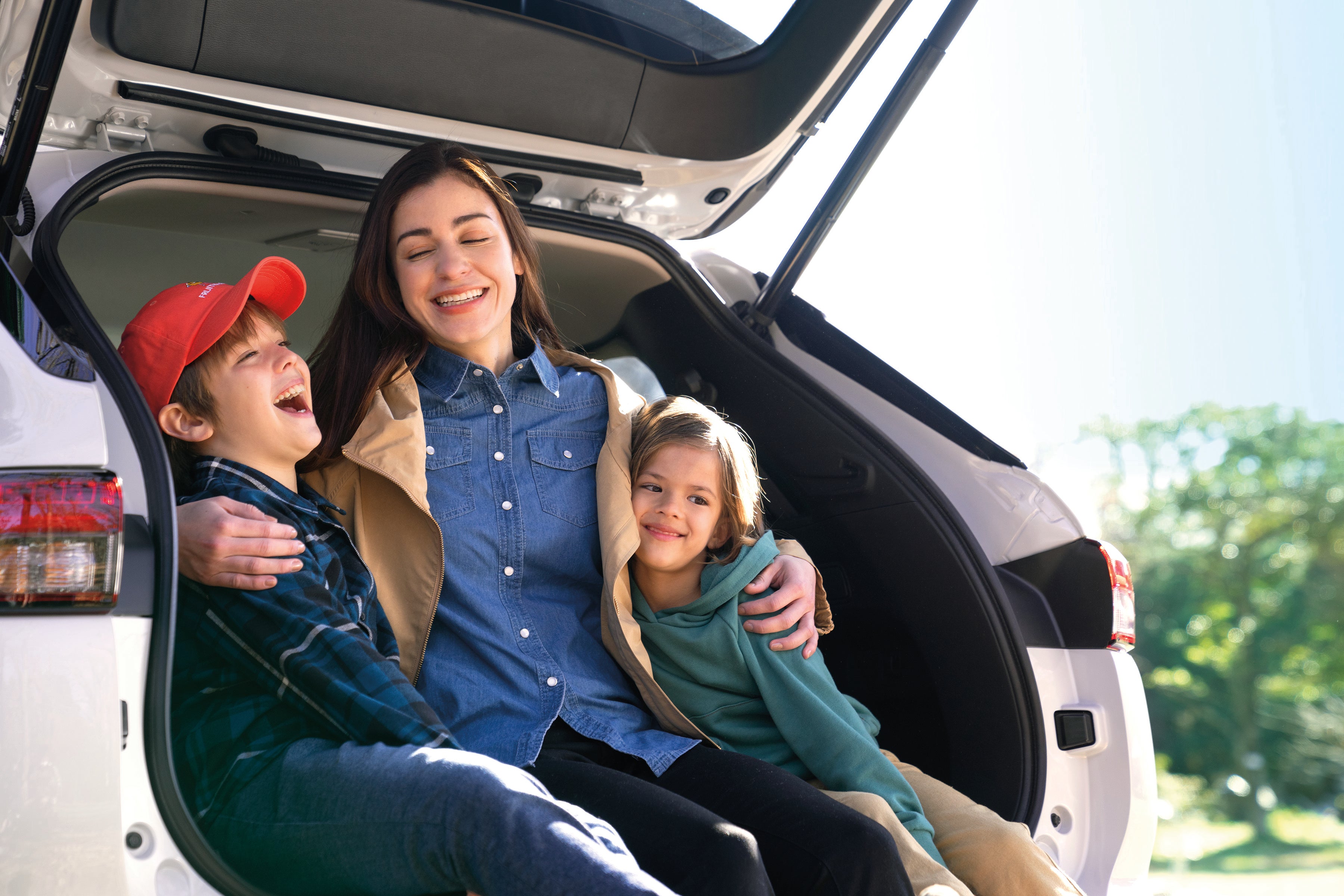 Mitsubishi Retail Graphic OUTLANDER PHEV 30