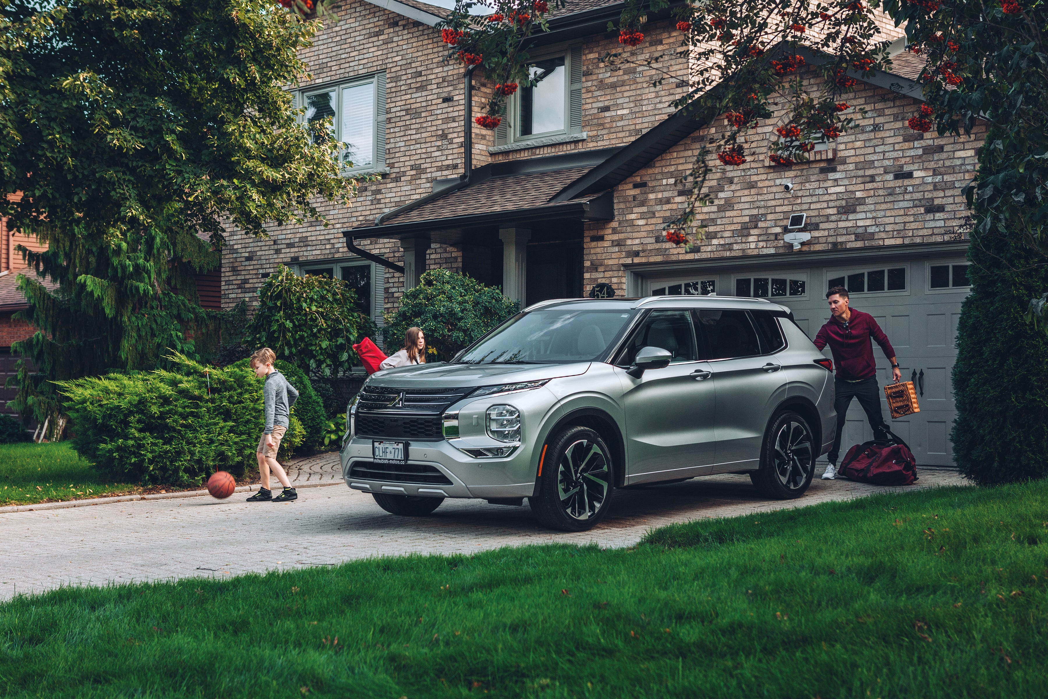 Mitsubishi Retail Graphic OUTLANDER 54