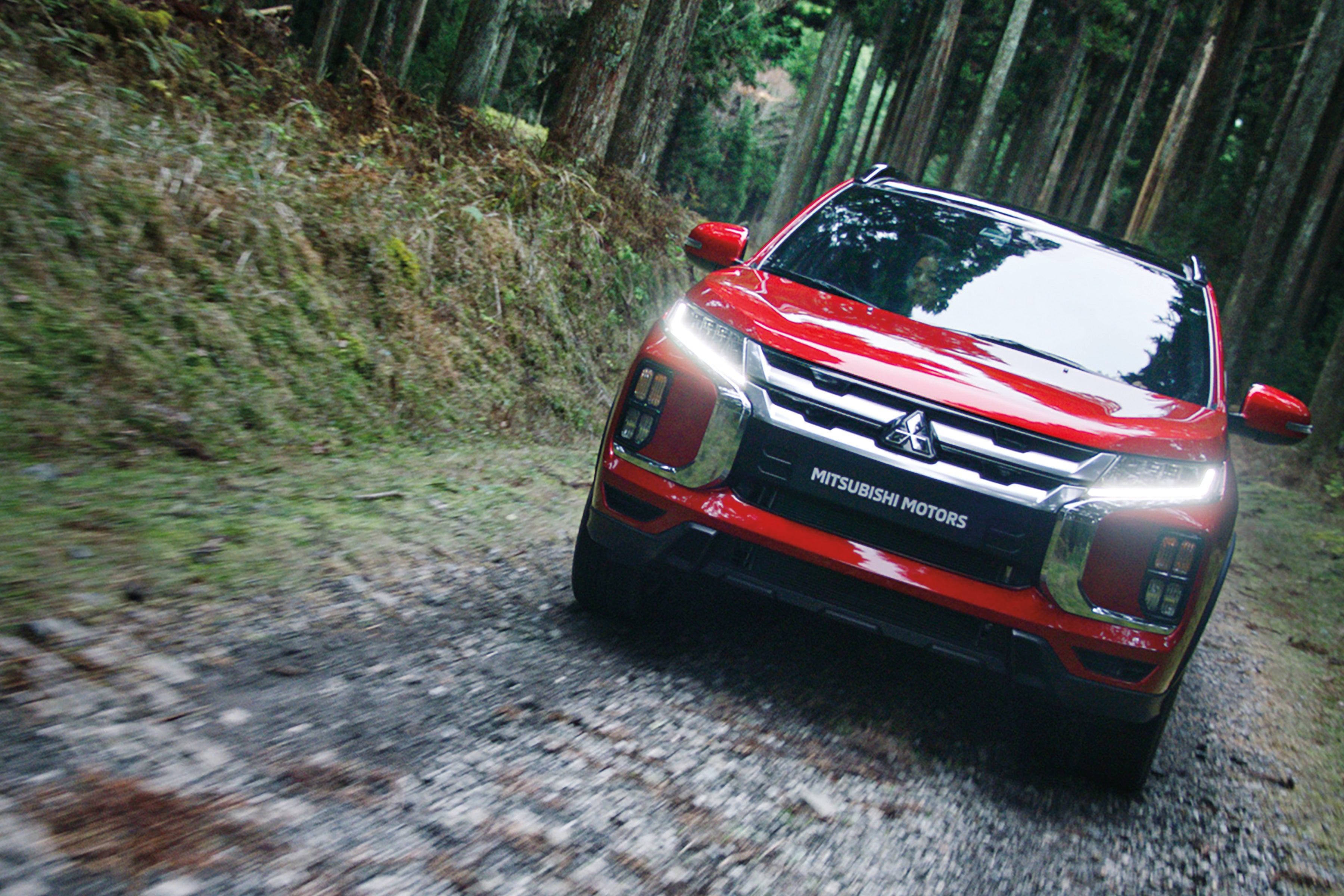 Mitsubishi Retail Graphic RVR 17